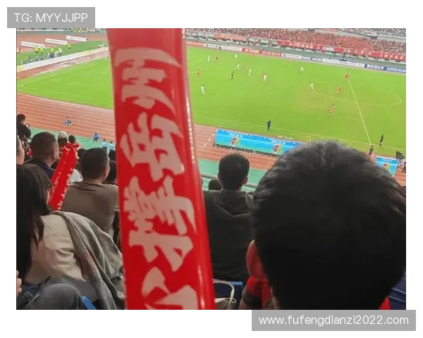 武磊为湘超衡阳队助威呼吁关注草根足球凝聚中国足球前行力量